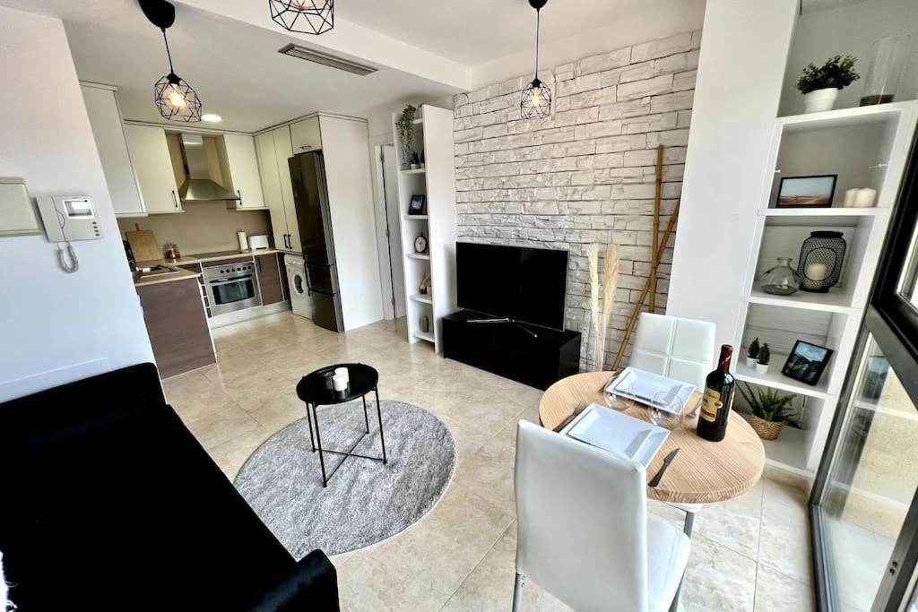 Acogedor Apartamento Entero Apartment Terrassa Bagian luar foto