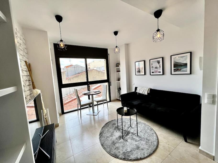 Acogedor Apartamento Entero Apartment Terrassa Bagian luar foto