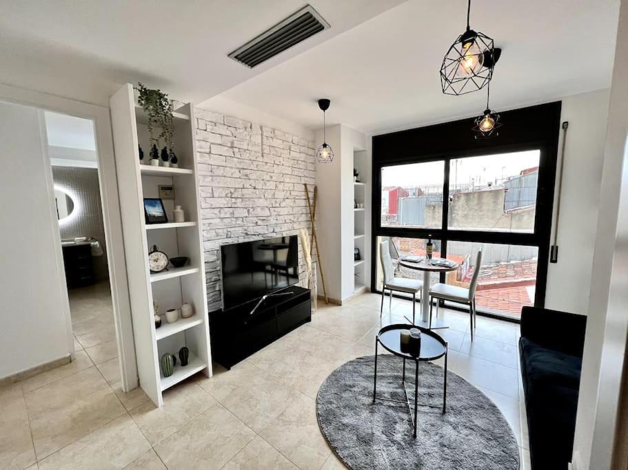 Acogedor Apartamento Entero Apartment Terrassa Bagian luar foto